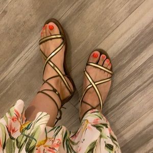 Rachel Zoe almost new flat sandals